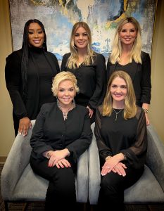 Group photo of staff at Wright Plastic Surgery